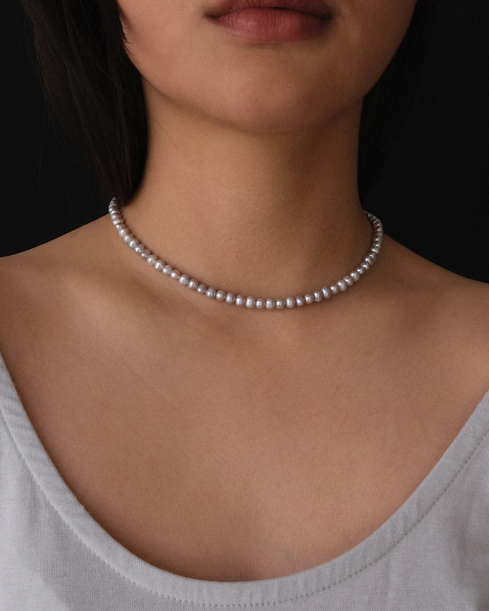 Classic Grey Pearl Necklace 어나더레이어